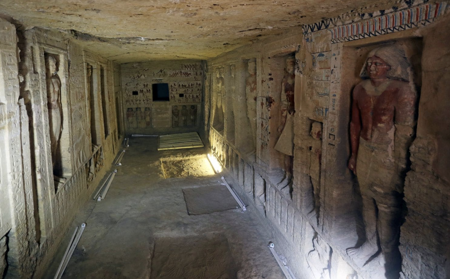 Egypt Antiquity Antiquities Egyptology King Found Discovered Uncovered Ancient Statue Tomb Dating Dynasty Temple Archaeological Egyptian Discovery Tombs Mummies Ramses Dates Aswan Mission Statues Remains Sarcophagus Giza Sarcophagus Gold Coin